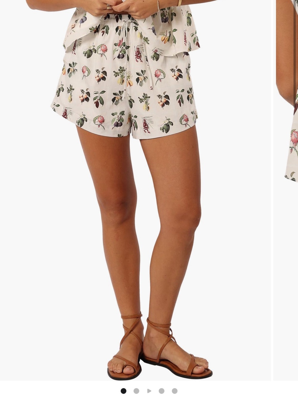 Petal & Pup Cream Botanique Cotton
Drawstring Shorts
